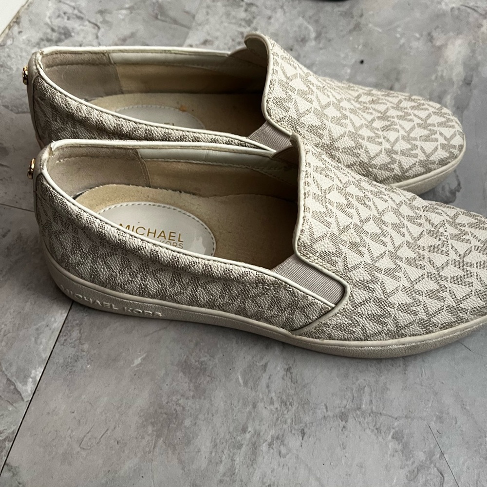 michale kors women slip on shoes